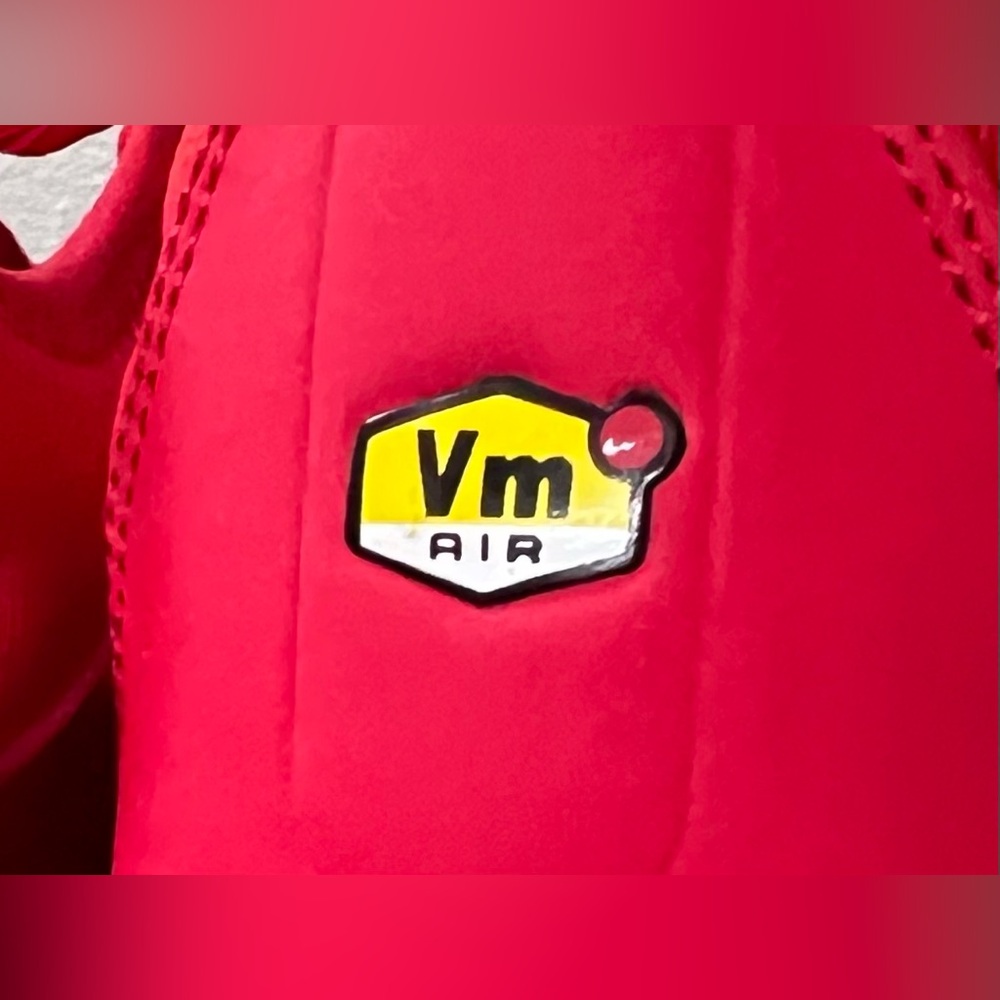 ✨Like New Nike Men's Red Air VaporMax Plus Shoes Athletic Triple Red Sneakers - Picture 8 of 16